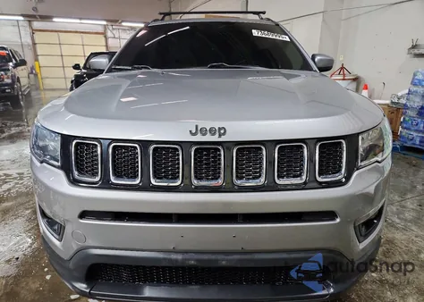2018 Jeep Compass Latitude z USA, uszkodzony, nr VIN 3C4NJDBB9JT161153